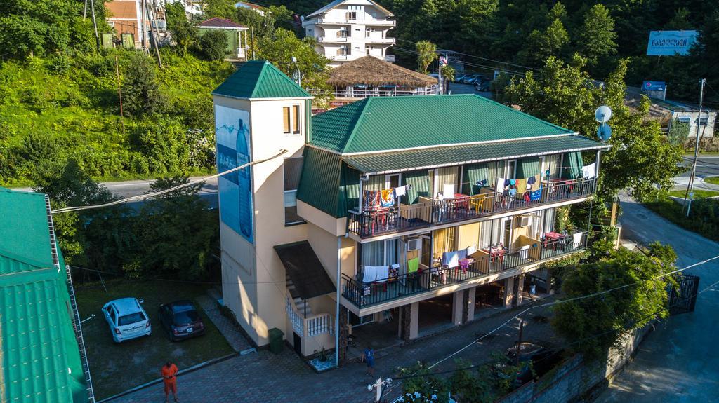 Green Hotel Kvariati Buitenkant foto