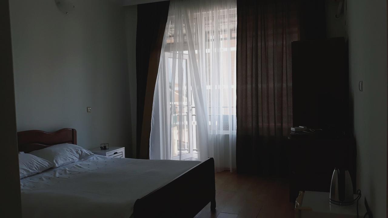 Green Hotel Kvariati Buitenkant foto